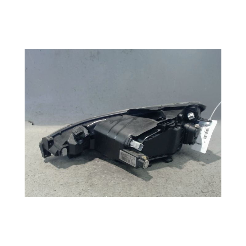PHARE DROIT PEUGEOT 206 3P