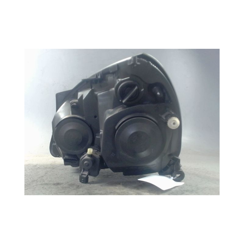 PHARE DROIT RENAULT CLIO II CAMPUS 06-