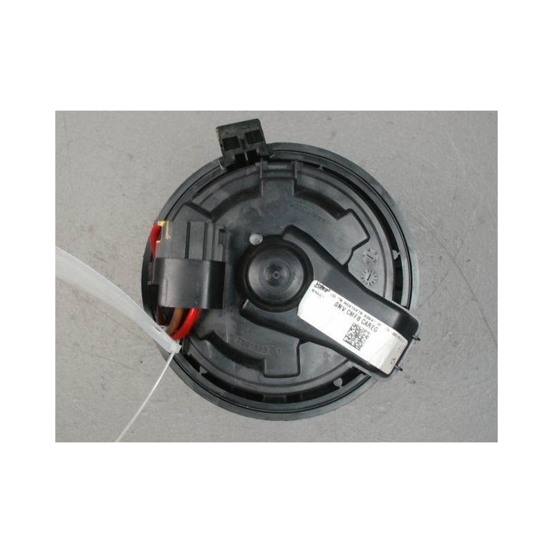 MOTEUR VENTILATEUR CHAUFFAGE DACIA DUSTER