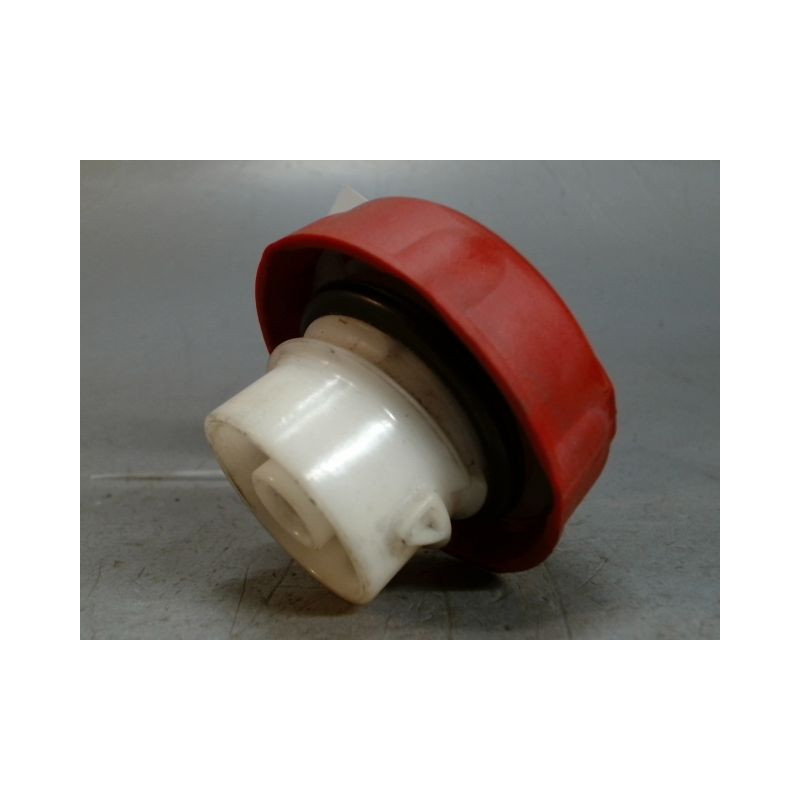 BOUCHON RESERVOIR A CARBURANT MERCEDES CLASSE M 2005-