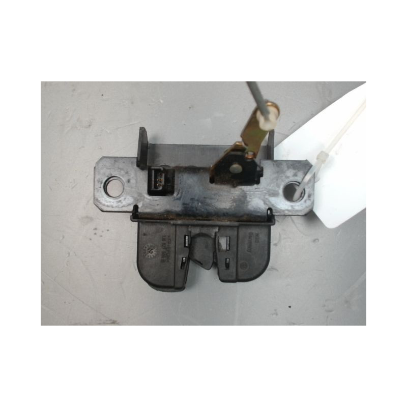 SERRURE HAYON  VOLKSWAGEN GOLF IV 98-2004