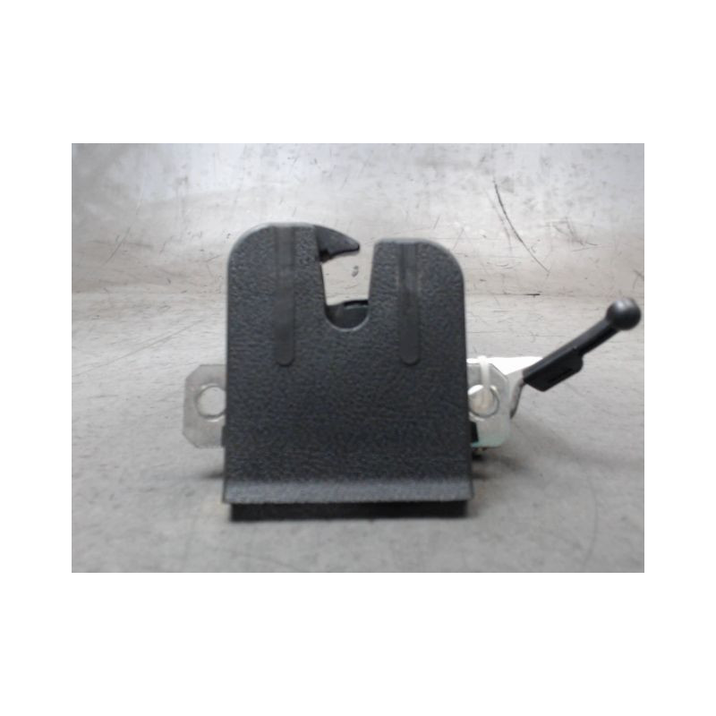 SERRURE HAYON  VOLKSWAGEN POLO 02-05