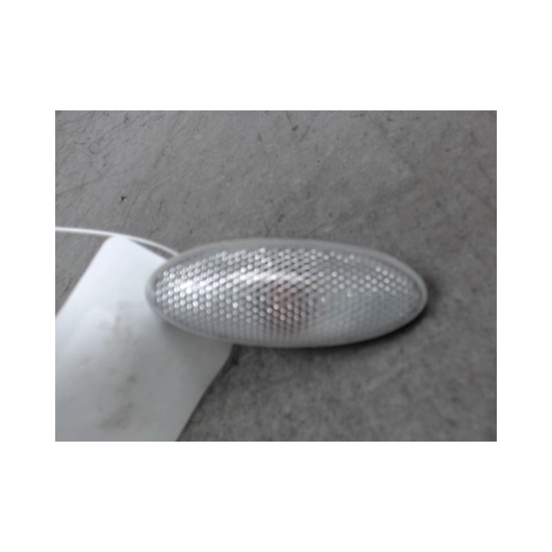REPETITEUR AILE GAUCHE TOYOTA YARIS II 2010-