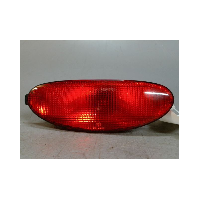 FEU BROUILLARD CENTRAL ARRIERE PEUGEOT 206 3P