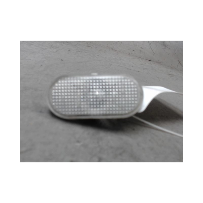 REPETITEUR AILE GAUCHE RENAULT TWINGO 2 2007-