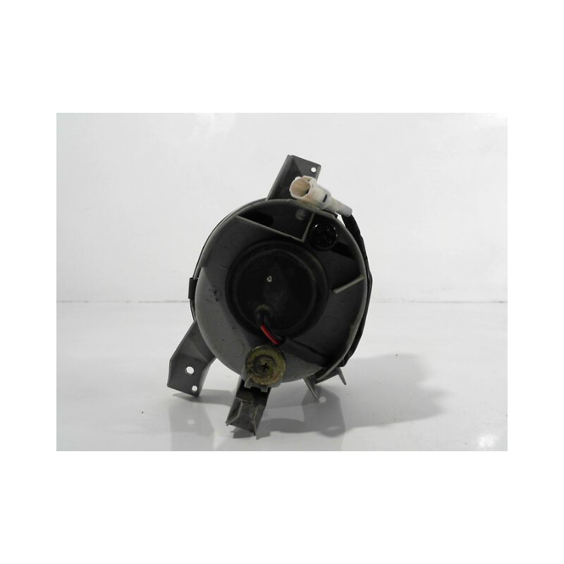 PHARE ANTIBROUILLARD AVANT GAUCHE SUZUKI IGNIS 03-