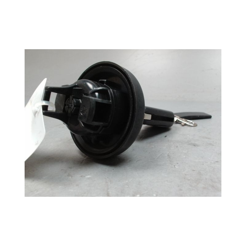 BOUCHON RESERVOIR A CARBURANT CITROEN DS3 2009-