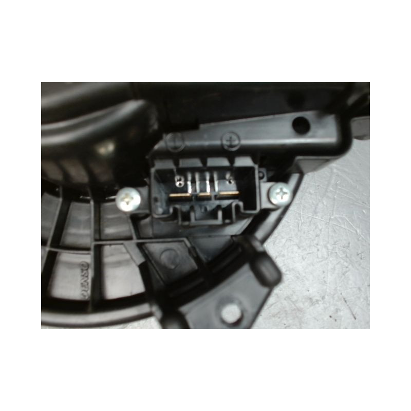 MOTEUR VENTILATEUR CHAUFFAGE TOYOTA AURIS
