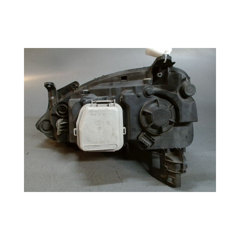 PHARE DROIT OPEL CORSA 03-06