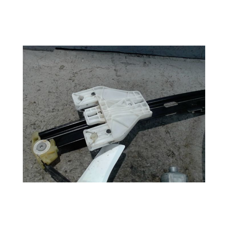 MECANISME+MOTEUR LEVE-GLACE ARRIERE GAUCHE AUDI A1
