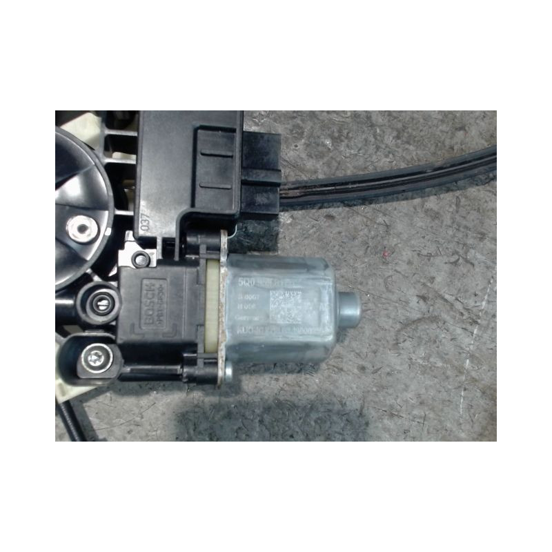 MECANISME+MOTEUR LEVE-GLACE ARRIERE GAUCHE AUDI A1