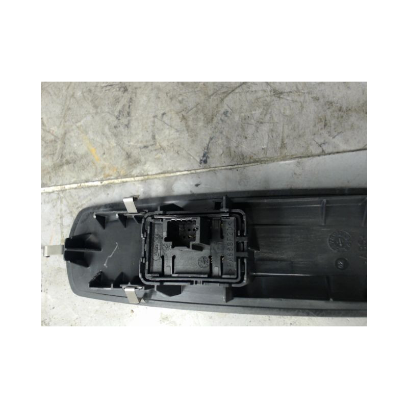 COMMANDE LEVE-GLACE PORTE AVD RENAULT MEGANE