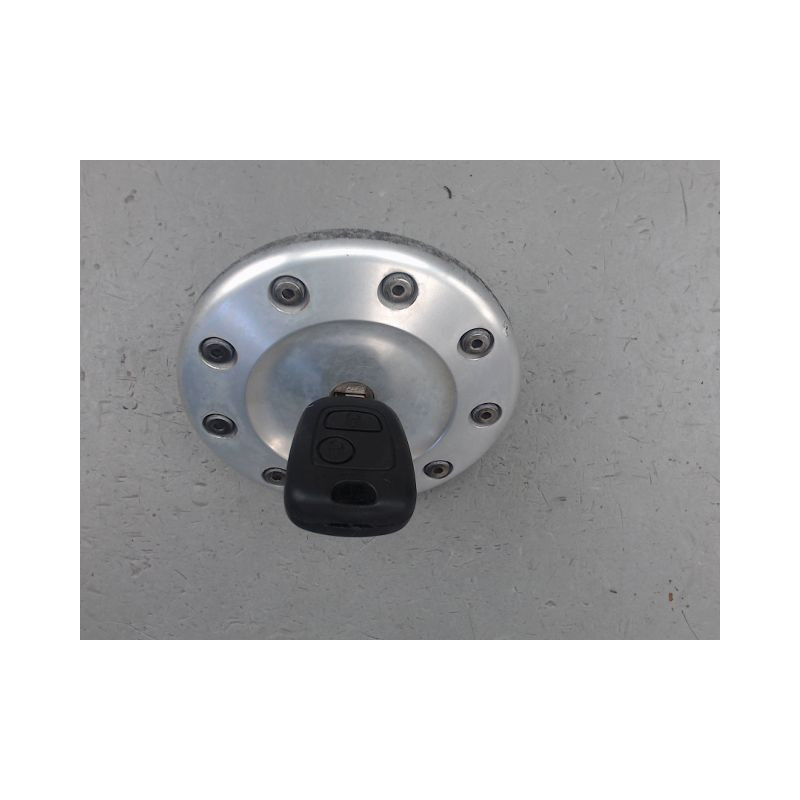 BOUCHON RESERVOIR A CARBURANT PEUGEOT 206