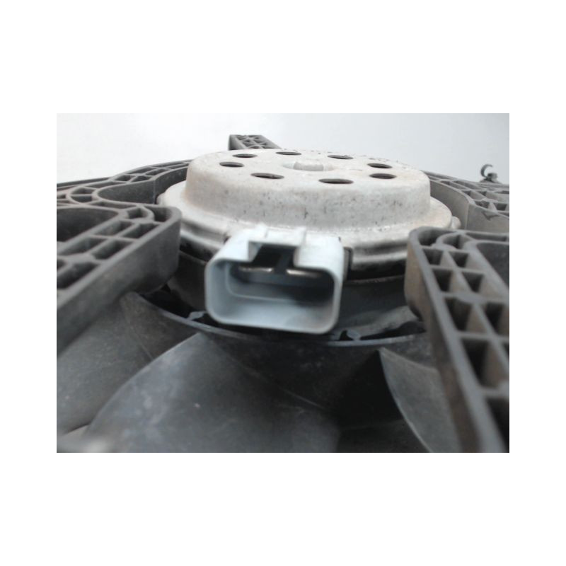 MOTEUR VENTILATEUR RADIATEUR OPEL MERIVA