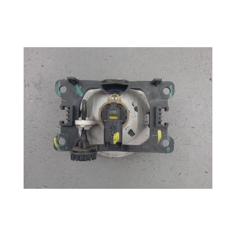 PHARE ANTIBROUILLARD AVANT DROIT CITROEN C3