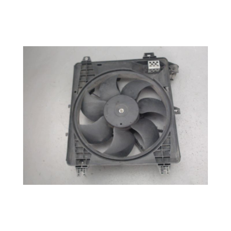 MOTEUR VENTILATEUR RADIATEUR PEUGEOT 107