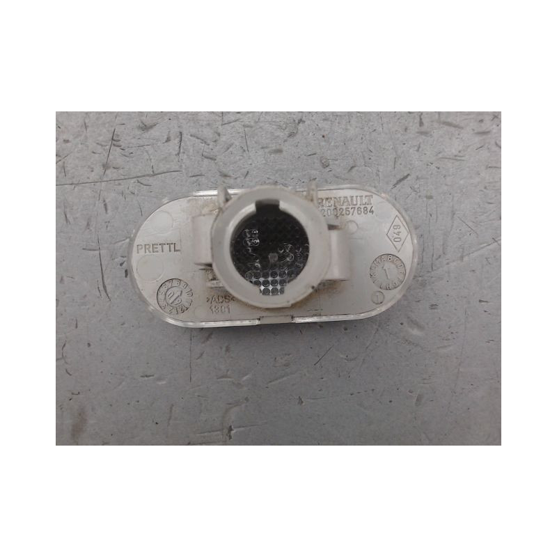 REPETITEUR AILE DROIT RENAULT TWINGO