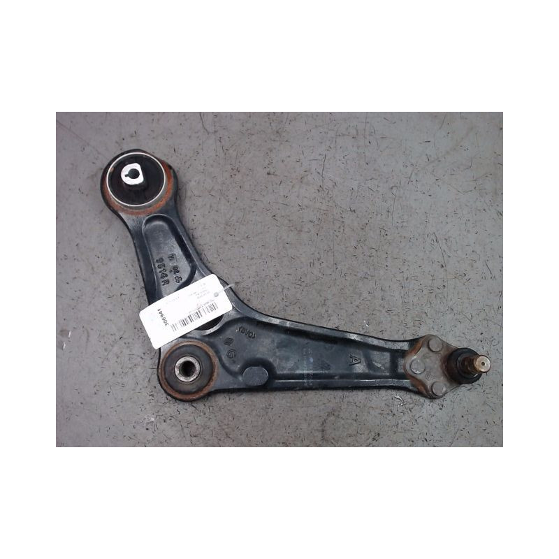 TRIANGLE INFERIEUR AVANT GAUCHE RENAULT MEGANE
