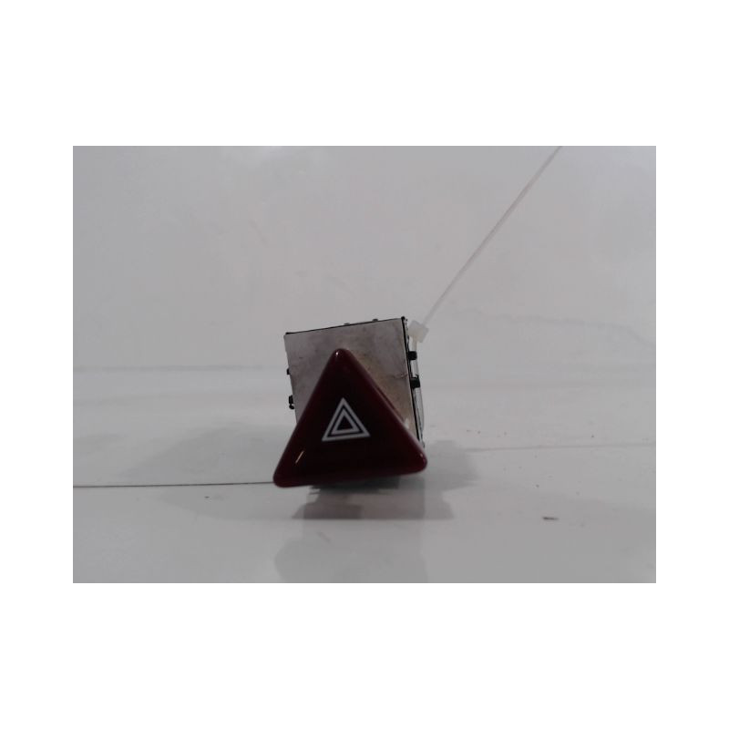 BOUTON DE WARNING VOLKSWAGEN PASSAT SW 2005-