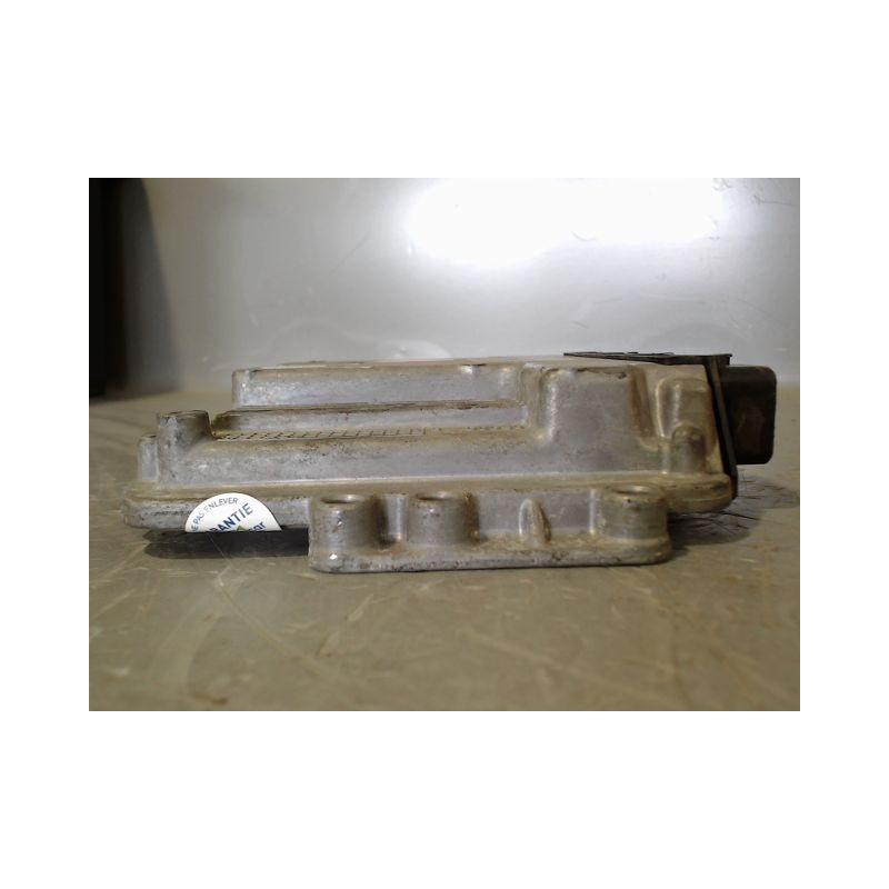 CALCULATEUR MOTEUR RENAULT MEGANE