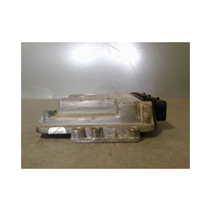 CALCULATEUR MOTEUR RENAULT SCENIC II PH2 2006-