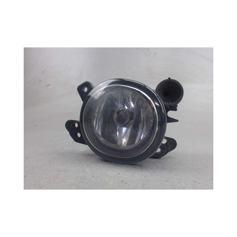 PHARE ANTIBROUILLARD AVANT DROIT MERCEDES CLASSE C