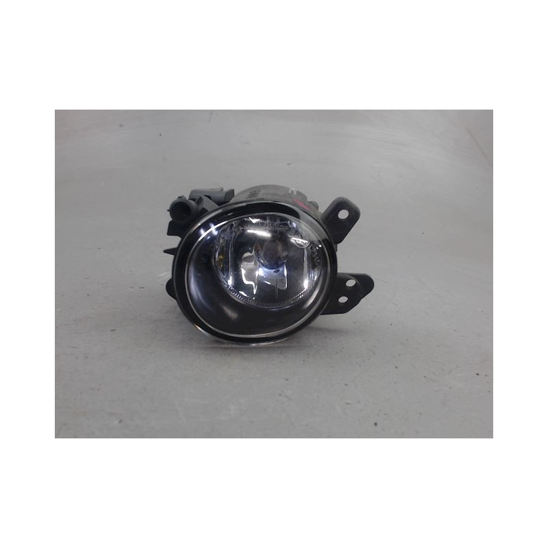 PHARE ANTIBROUILLARD AVANT GAUCHE MERCEDES CLASSE C