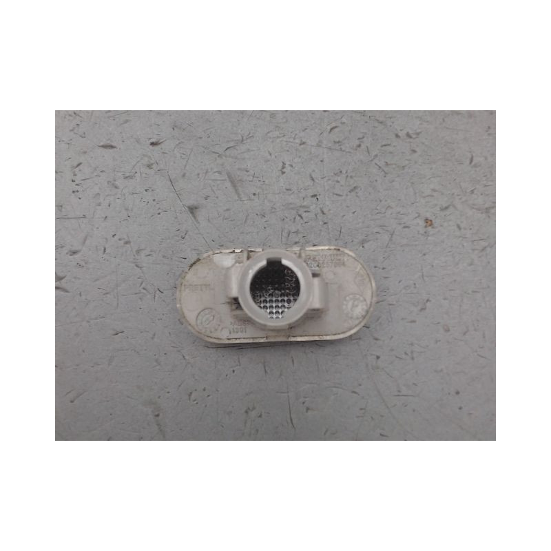 REPETITEUR AILE DROIT RENAULT TWINGO