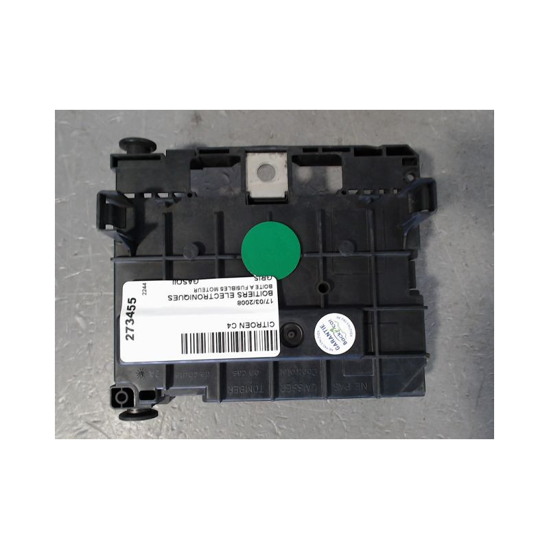 BOITE A FUSIBLES CITROEN C4