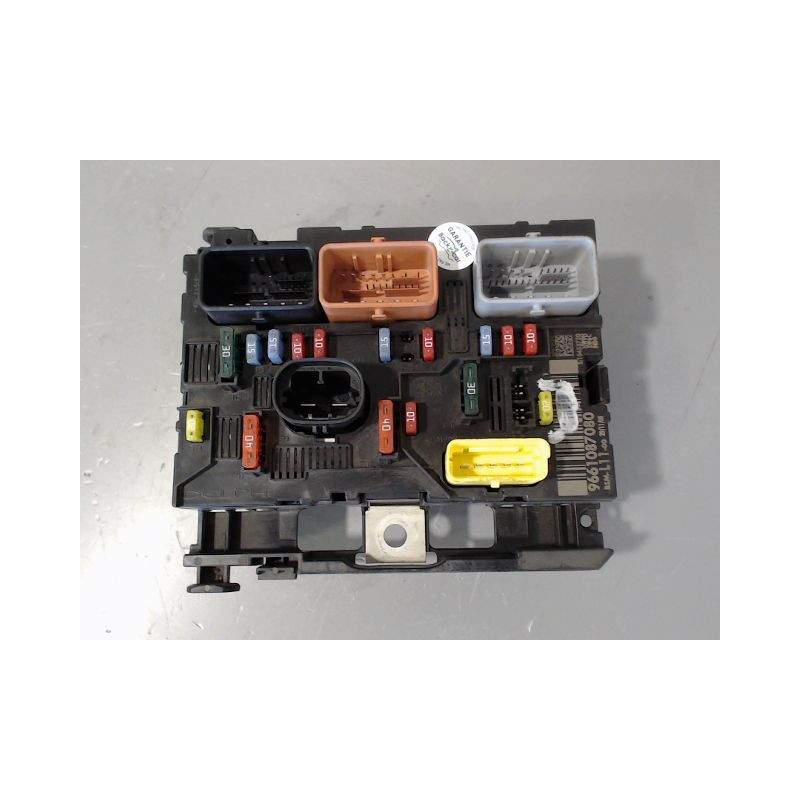 BOITE A FUSIBLES PEUGEOT 307