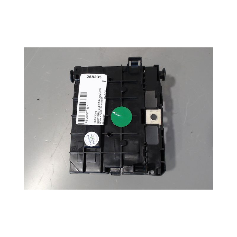 BOITE A FUSIBLES PEUGEOT 307