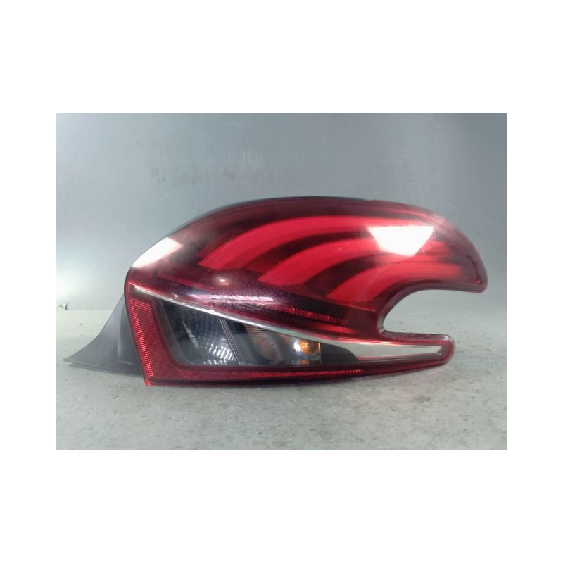 FEU ARRIERE DROIT PEUGEOT 208