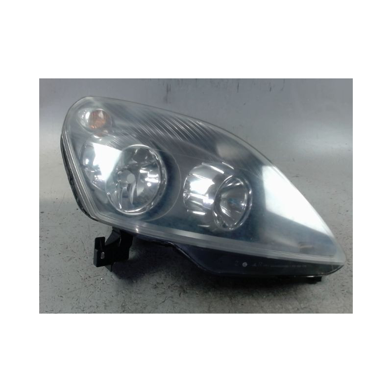 PHARE DROIT OPEL ZAFIRA 2006-
