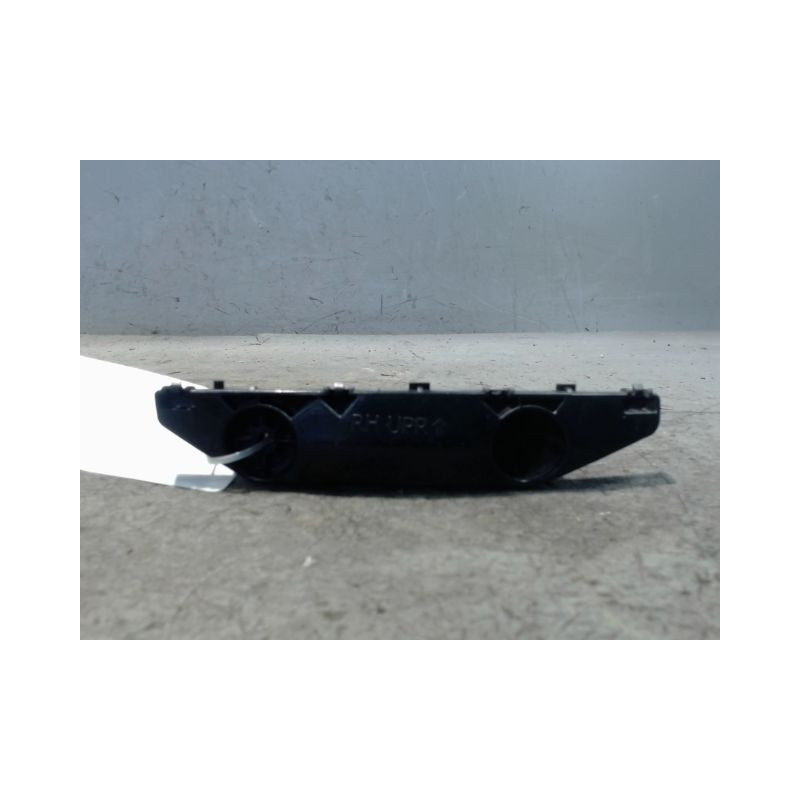 SUPPORT PARE-CHOC ARD NISSAN MICRA 2009-