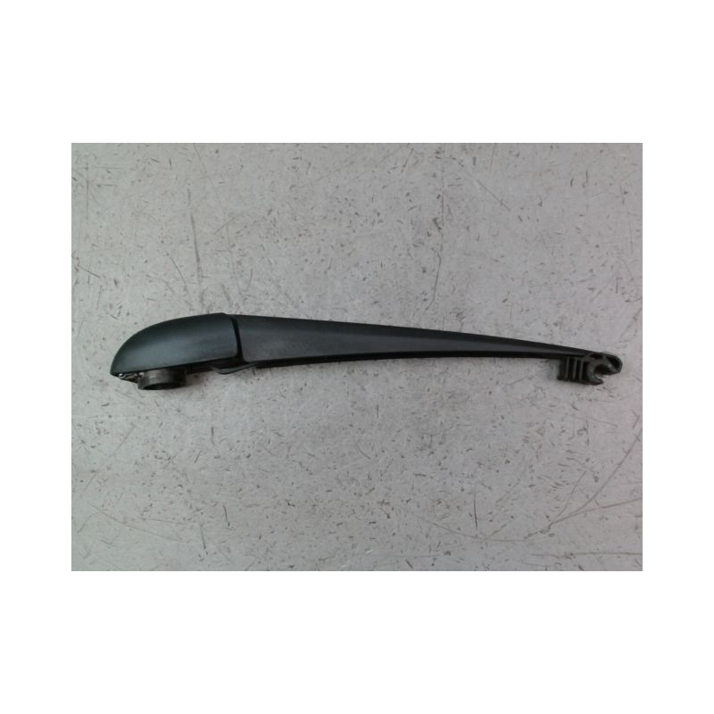 BRAS ESSUIE-GLACE ARRIERE TOYOTA YARIS 2005-