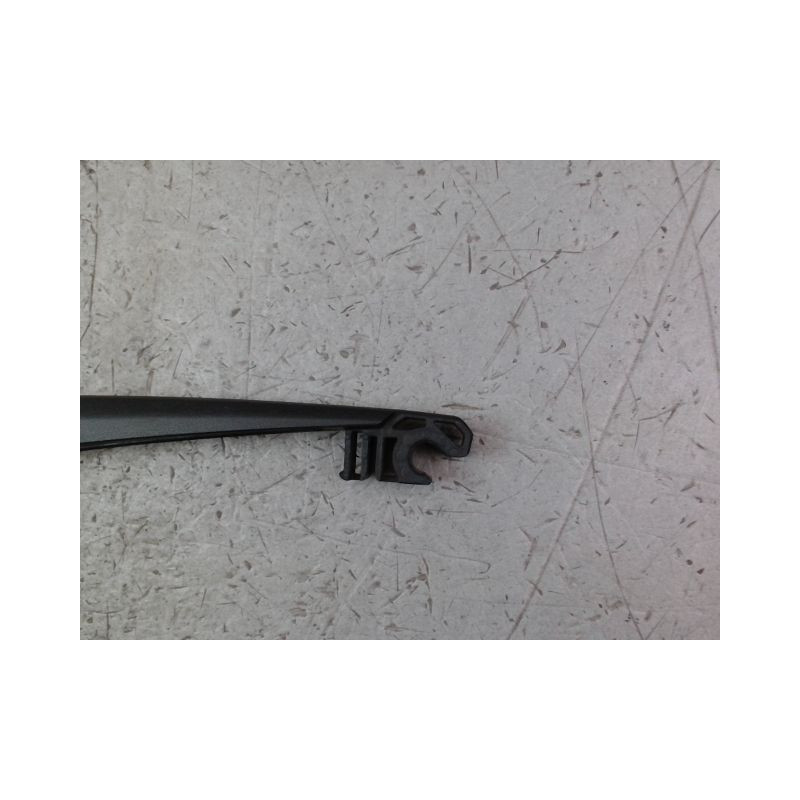 BRAS ESSUIE-GLACE ARRIERE TOYOTA YARIS 2005-