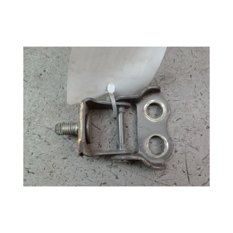 CHARNIERE HAYON D TOYOTA YARIS 2005-