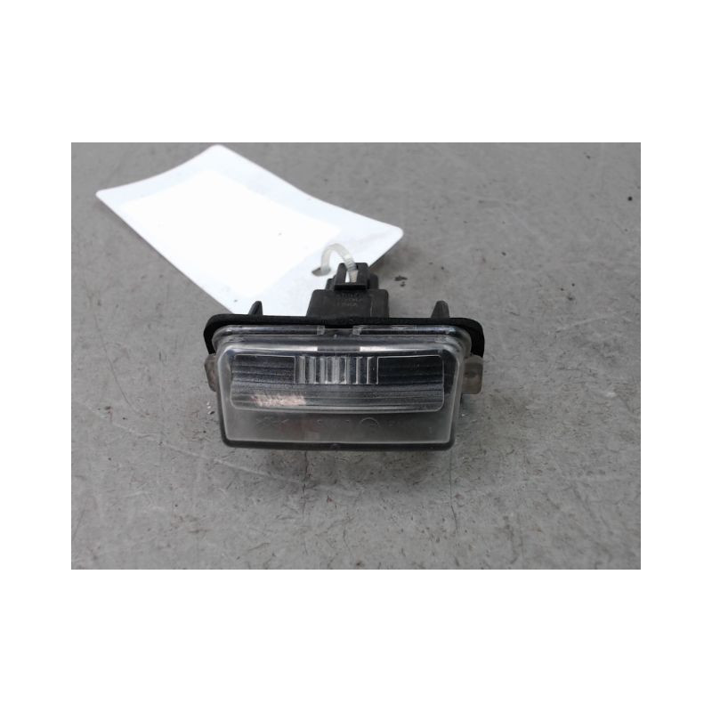 ECLAIREUR PLAQUE DE POLICE DROIT TOYOTA YARIS 2005-