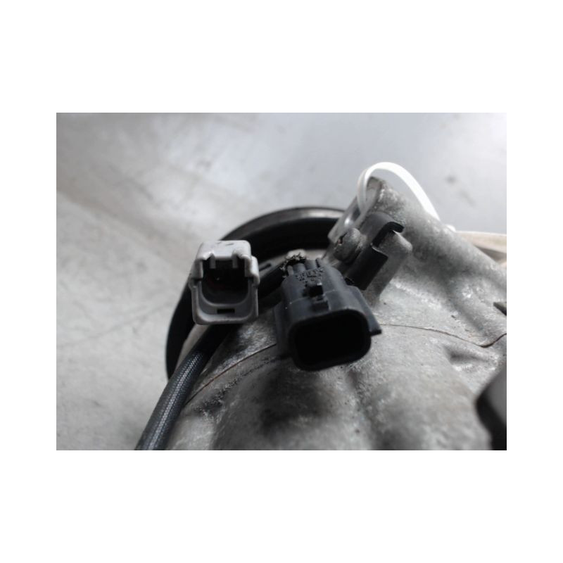 COMPRESSEUR AIR CONDITIONNE RENAULT CLIO IV 2012-