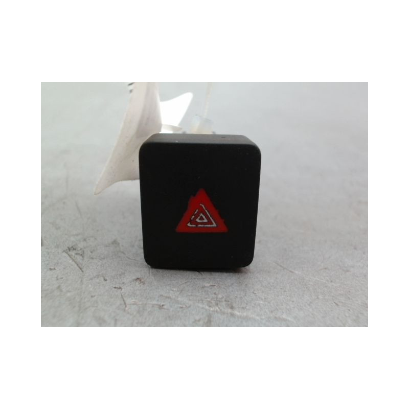 BOUTON DE WARNING MERCEDES CITAN
