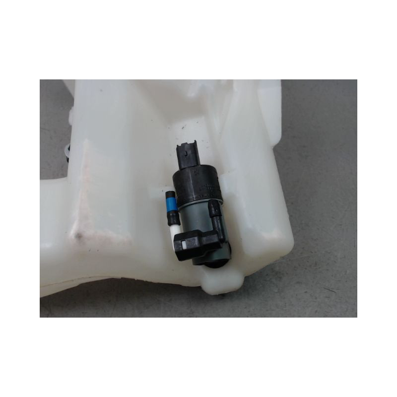 RESERVOIR LAVE-GLACE AVANT NISSAN QASHQAI BREAK II Phase 1 2014-...
