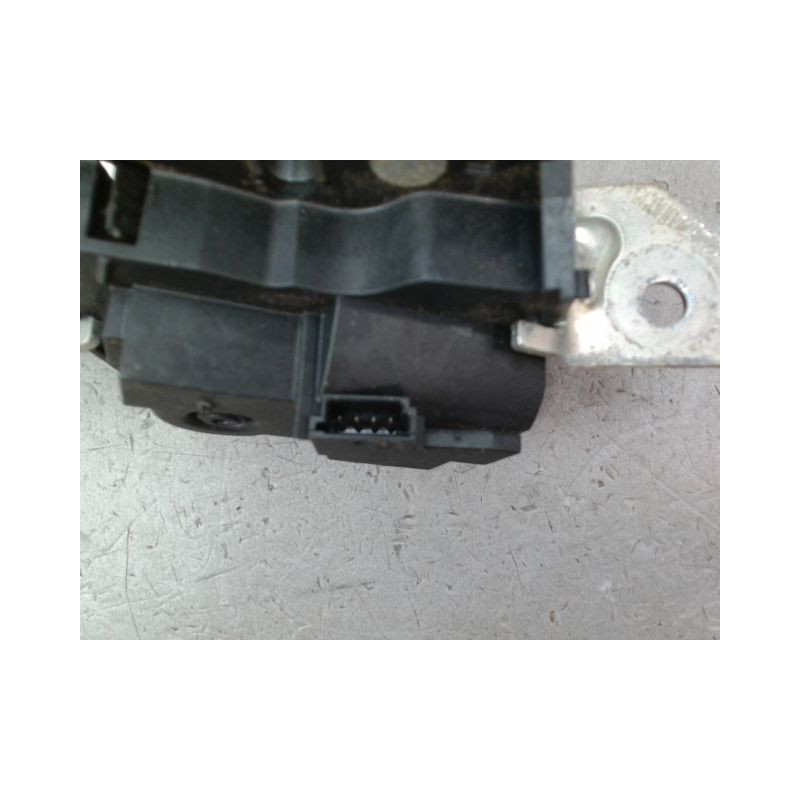 SERRURE HAYON  MERCEDES CLASSE B 2008-