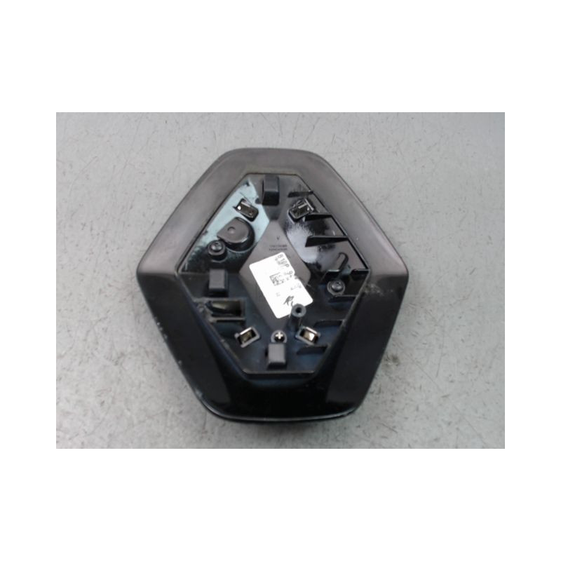 VOLET DE TRAPPE CHARGEMENT ELECTRIQUE RENAULT ZOE