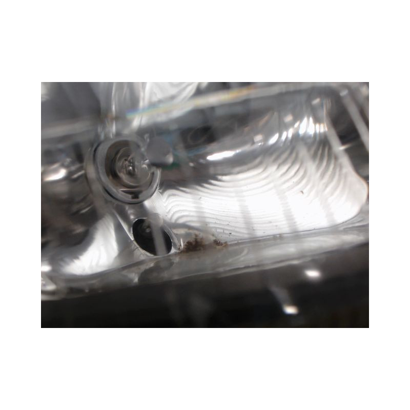 PHARE DROIT RENAULT CLIO