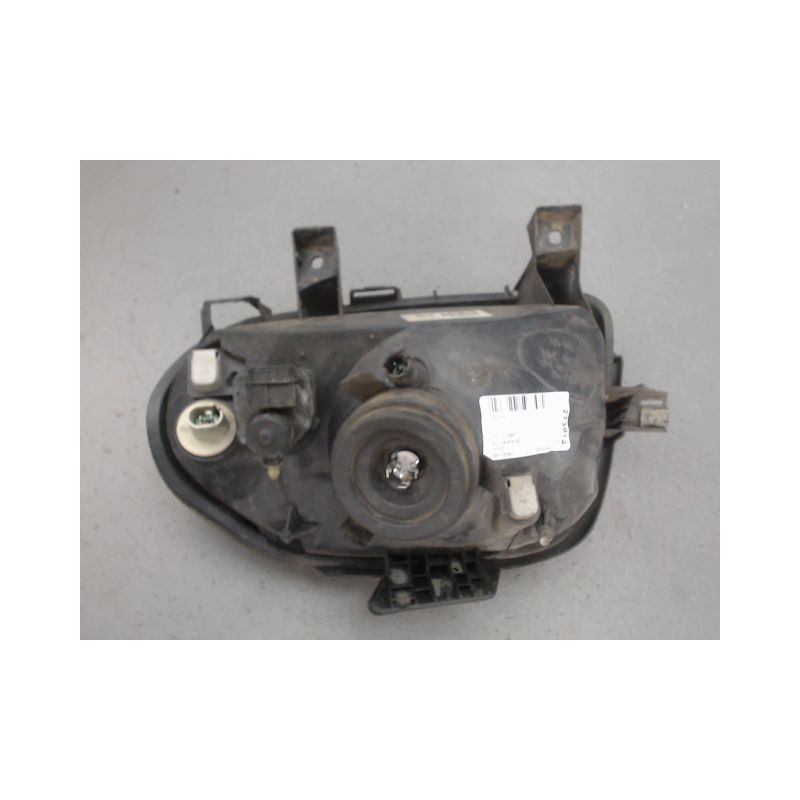 PHARE DROIT RENAULT CLIO