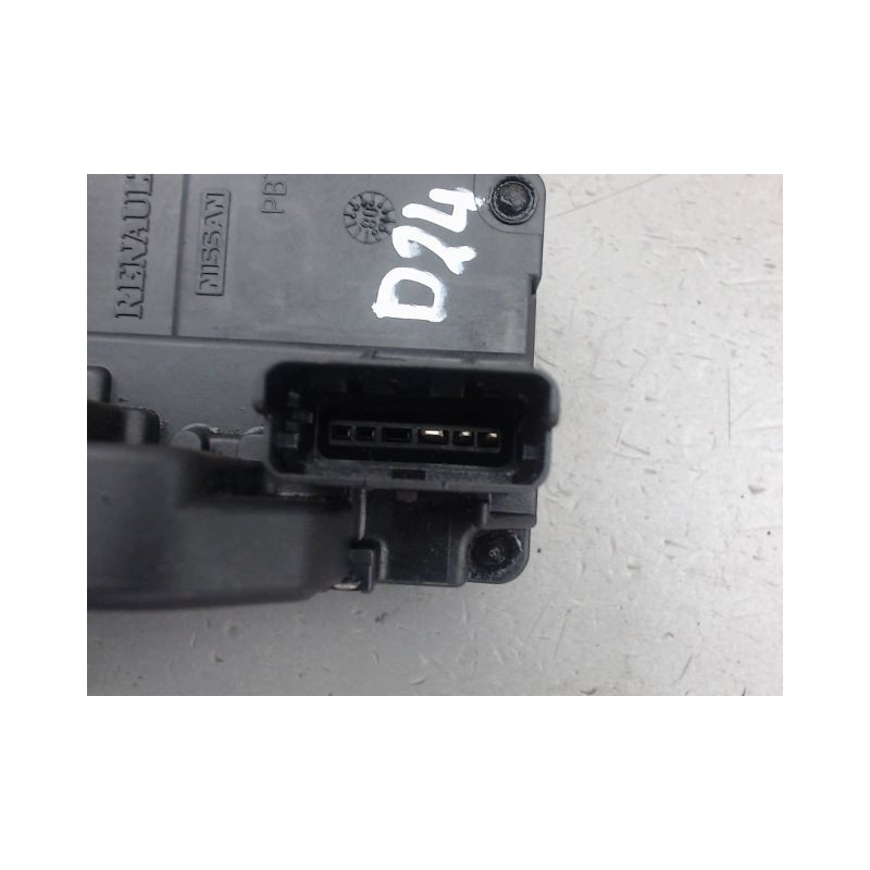 SYSTEME CONDAMNATION AVANT GAUCHE NISSAN NV200