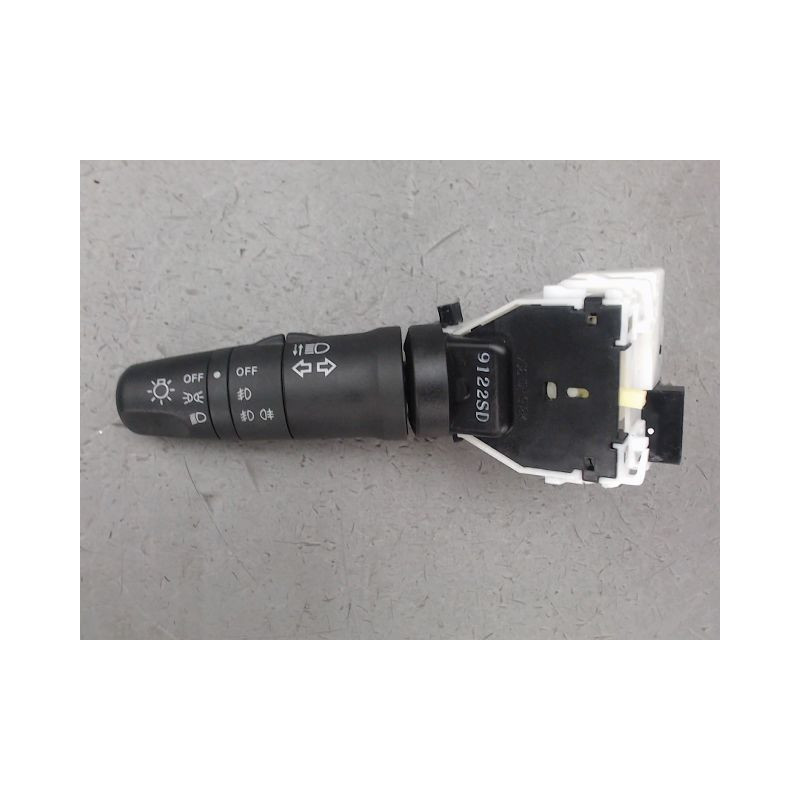 COMMANDE CLIGNOTANT NISSAN NV200
