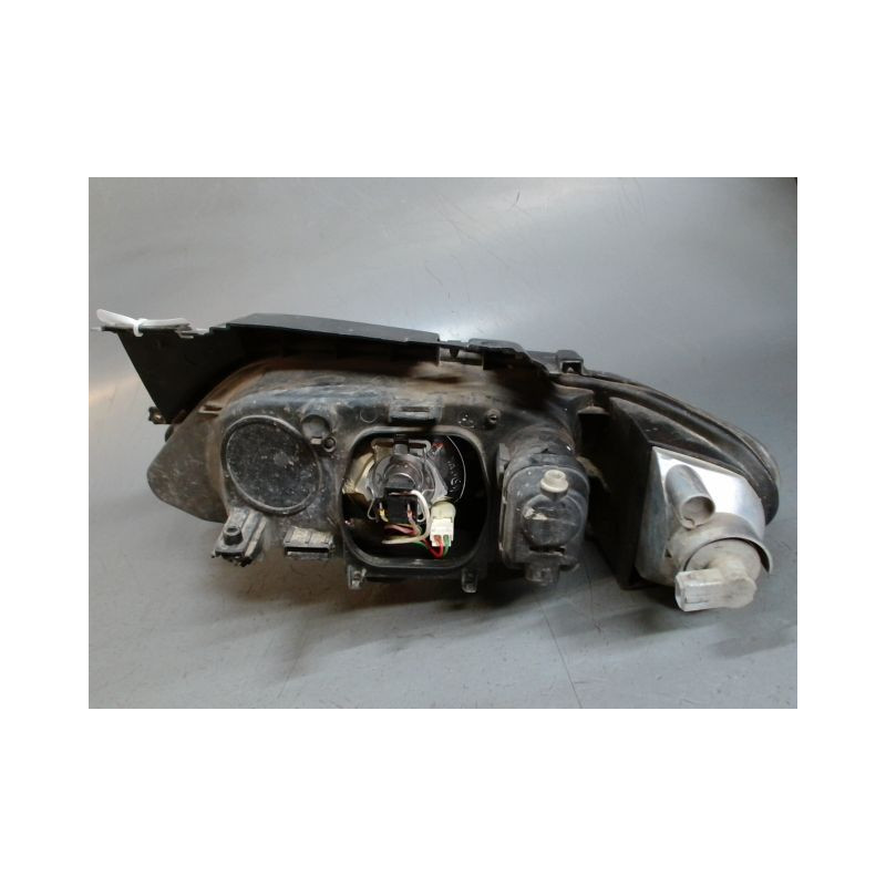 PHARE DROIT CITROEN XSARA -2000