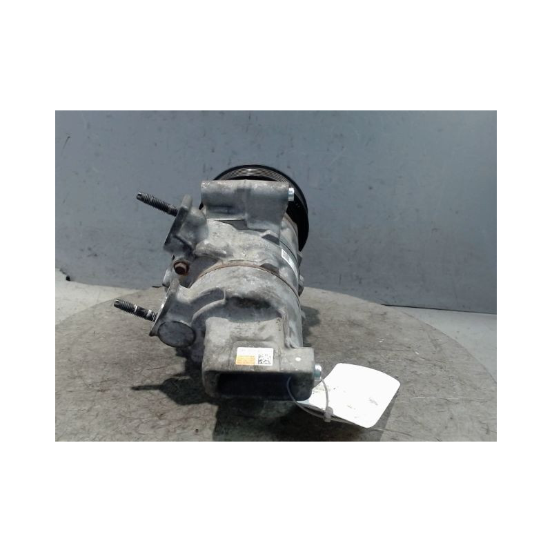 COMPRESSEUR AIR CONDITIONNE FORD KA+
