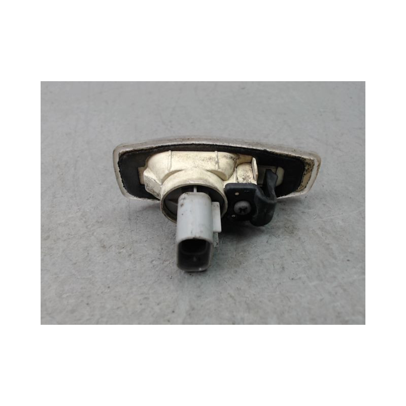 REPETITEUR AILE GAUCHE HYUNDAI TUCSON BREAK 2004-2010